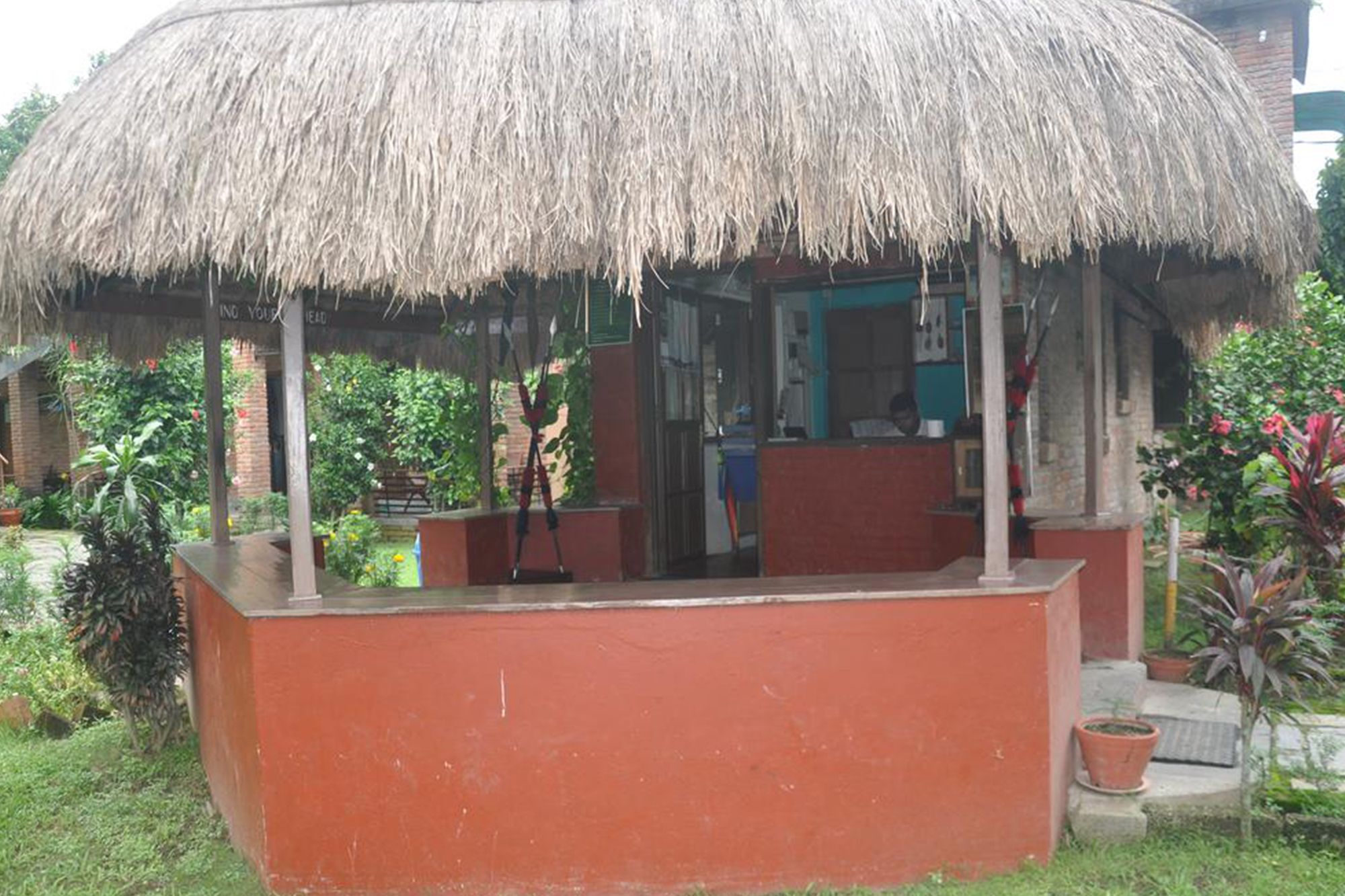 Hotel Elephant Camp Sauraha Exterior foto