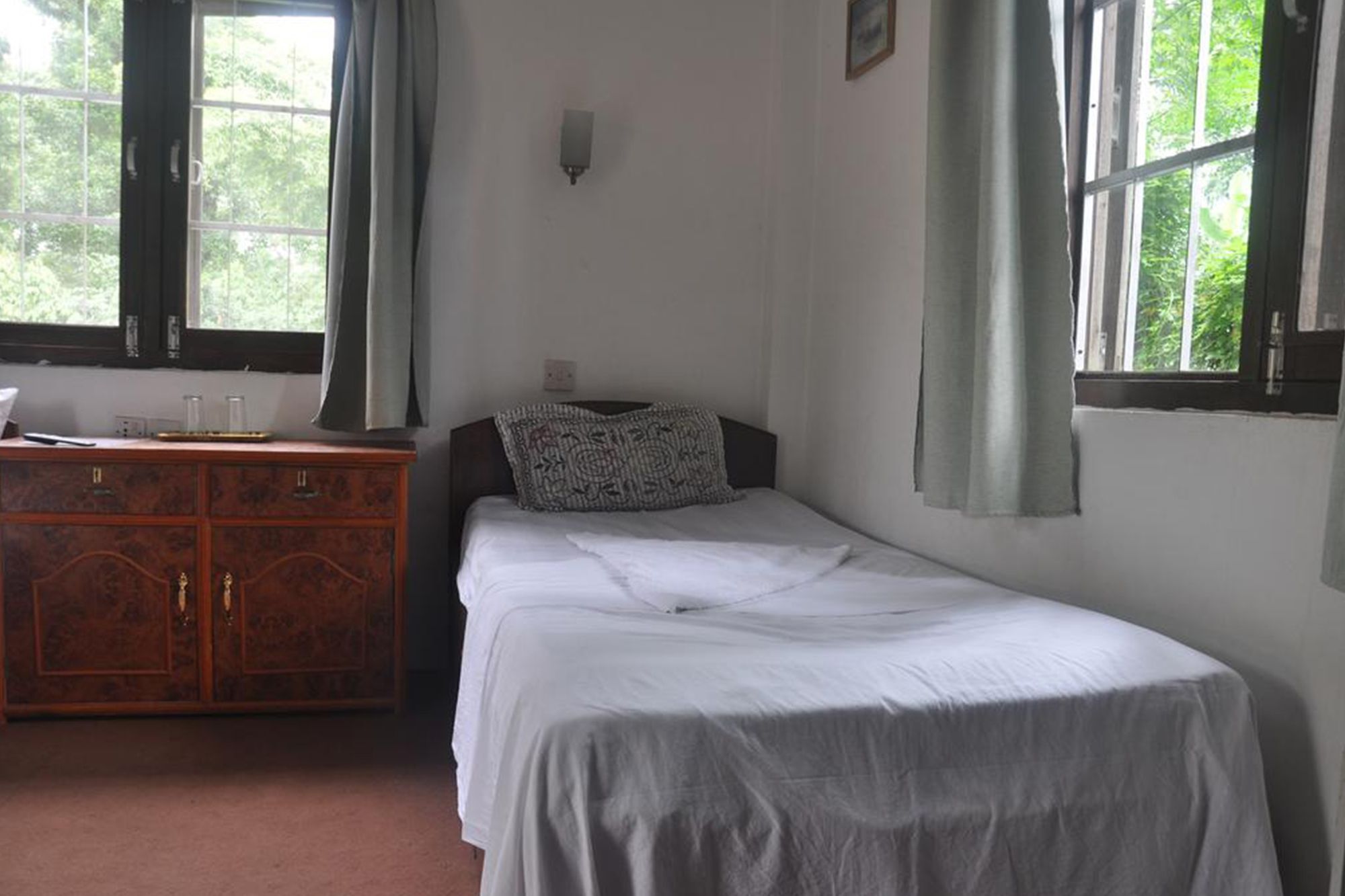 Hotel Elephant Camp Sauraha Exterior foto