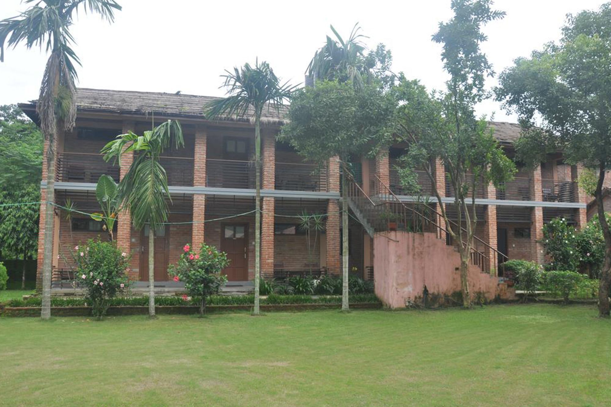 Hotel Elephant Camp Sauraha Exterior foto